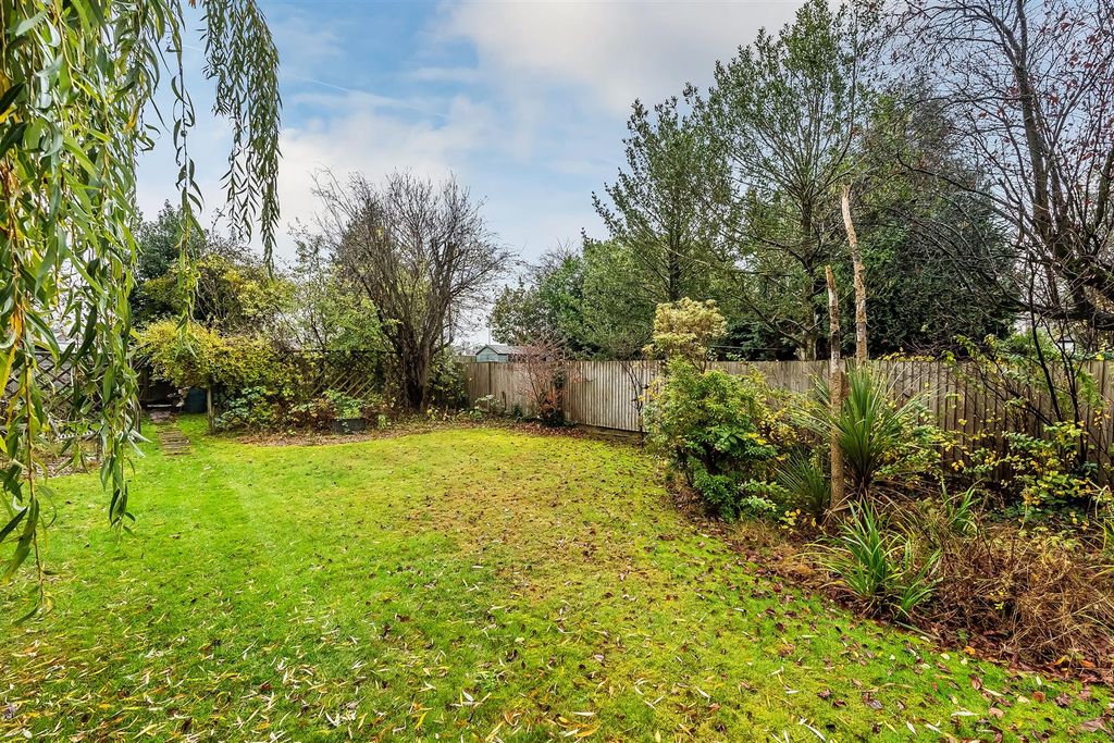 Property photo 3 of 33 50-Nonsuch-Walk-30.Jpg