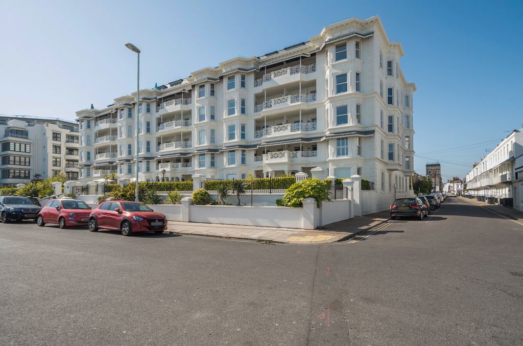 Property photo 1 of 20 1467806-23-6A1720...