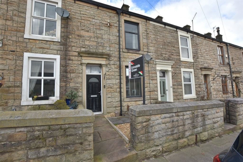 Property photo 1 of 14 External