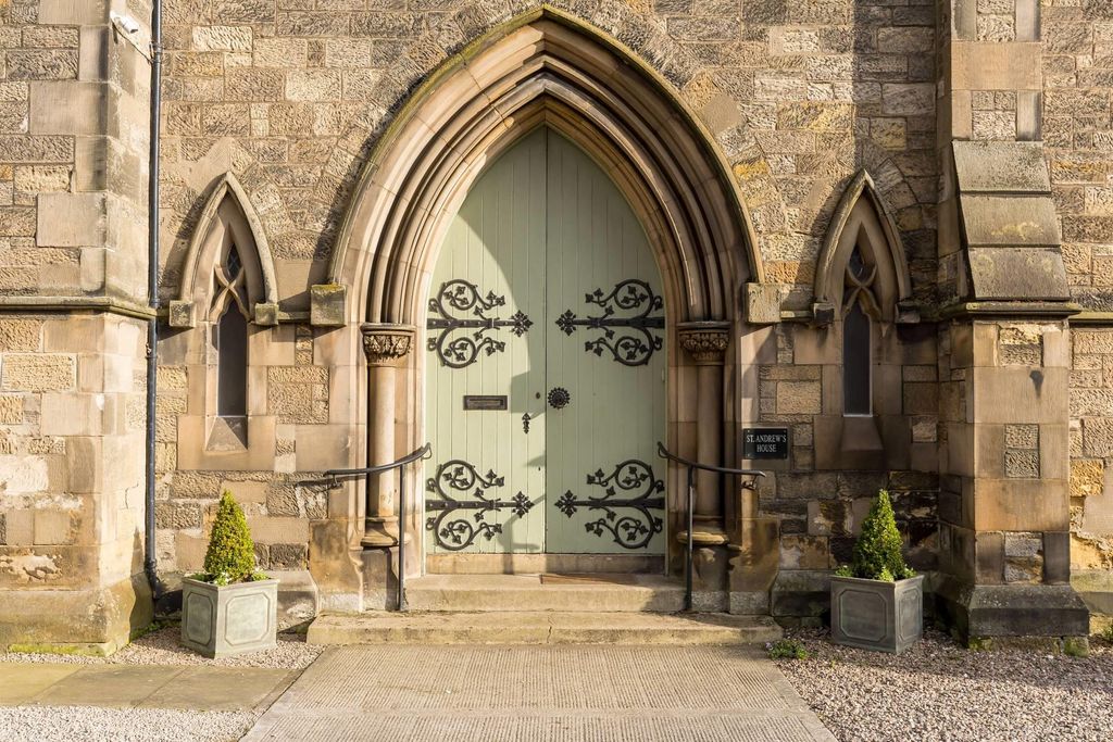 Property photo 1 of 28 Image