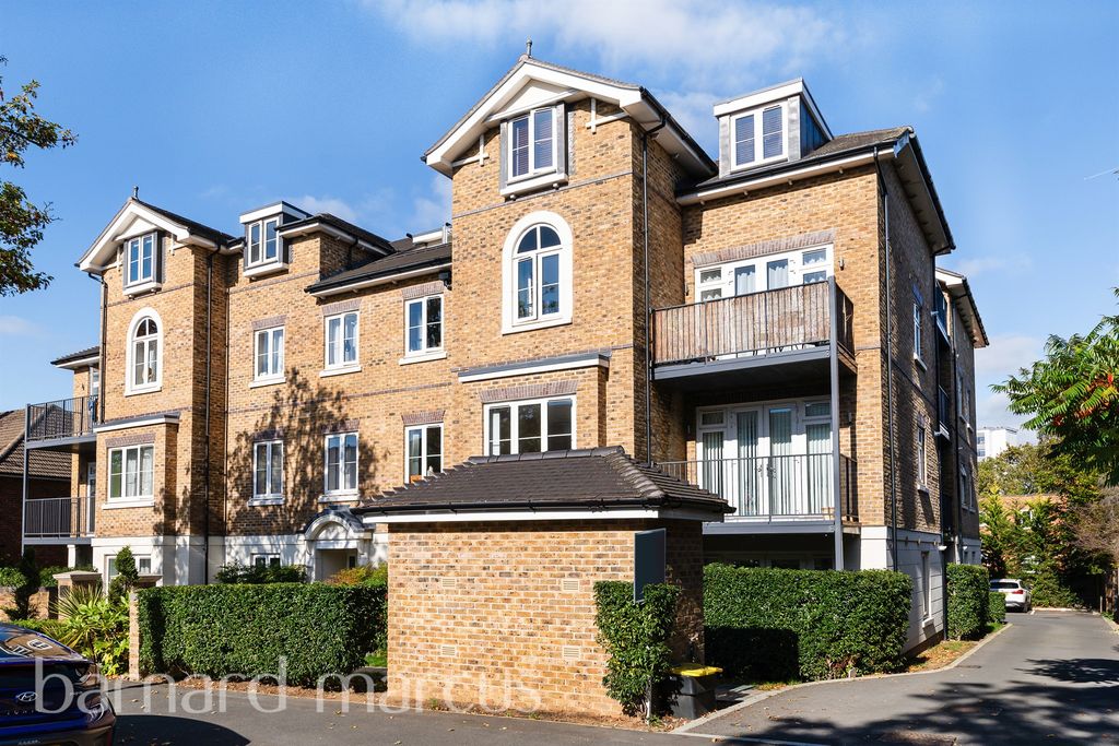 Property photo 1 of 23