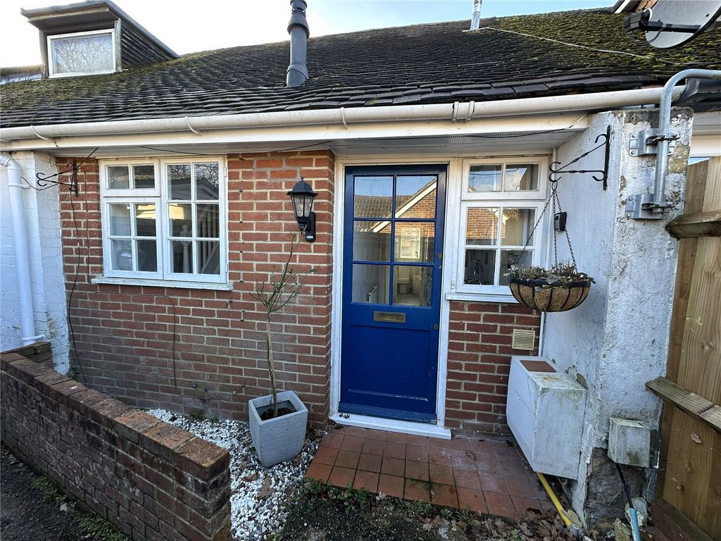 Property photo 1 of 9 Picture No. 10