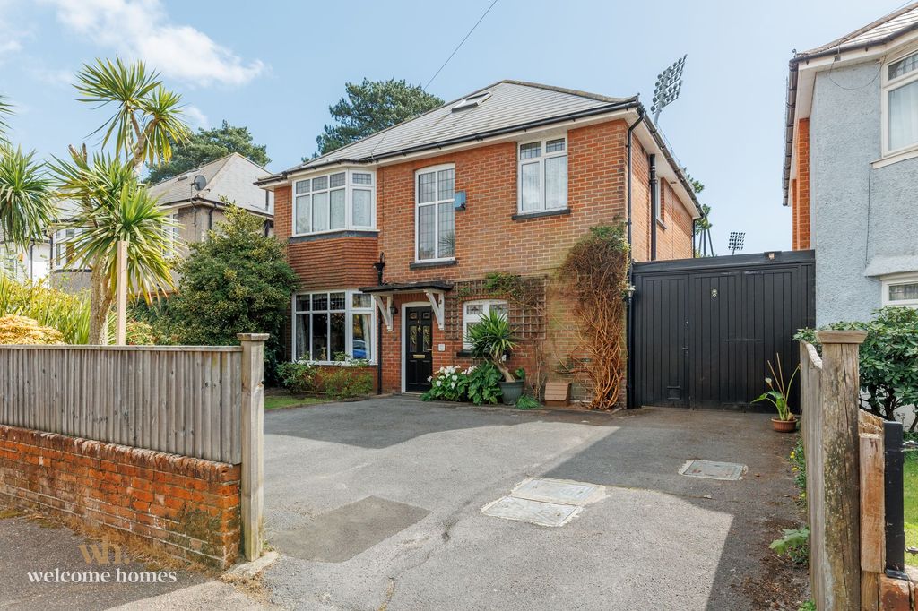 Property photo 1 of 24