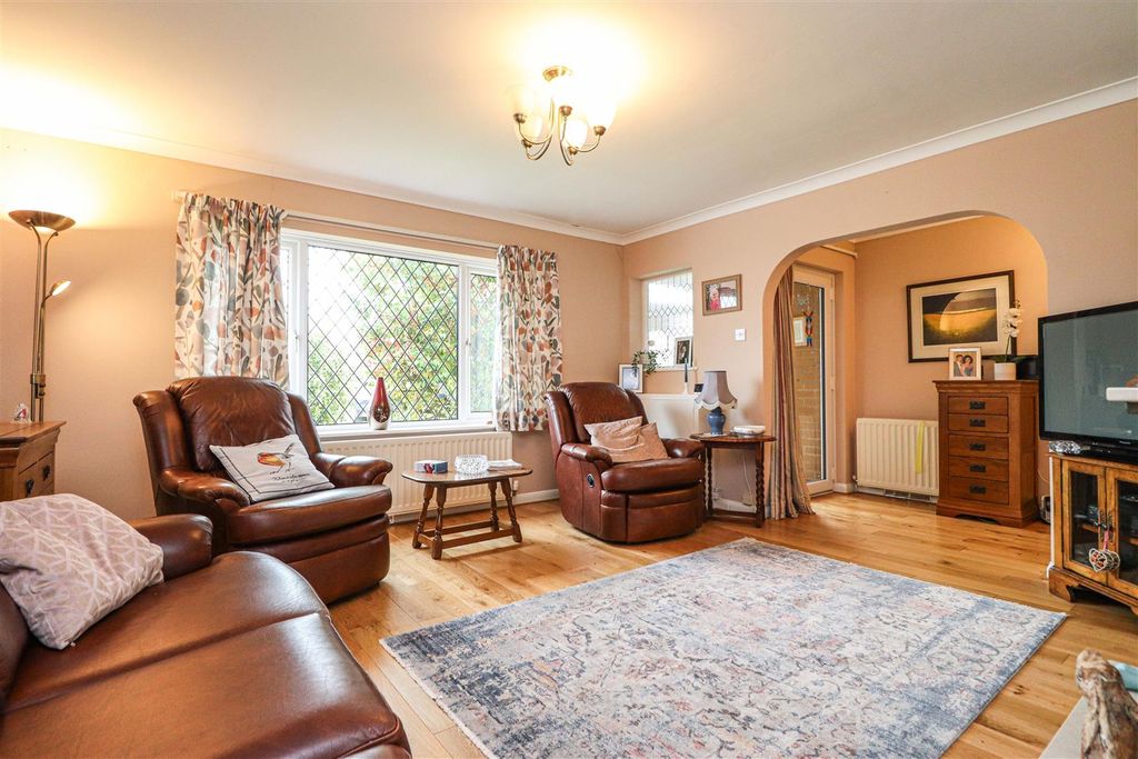 Property photo 3 of 24