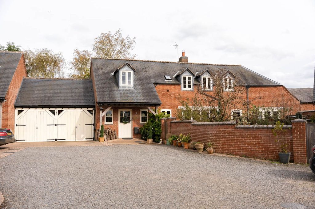 Property photo 1 of 41