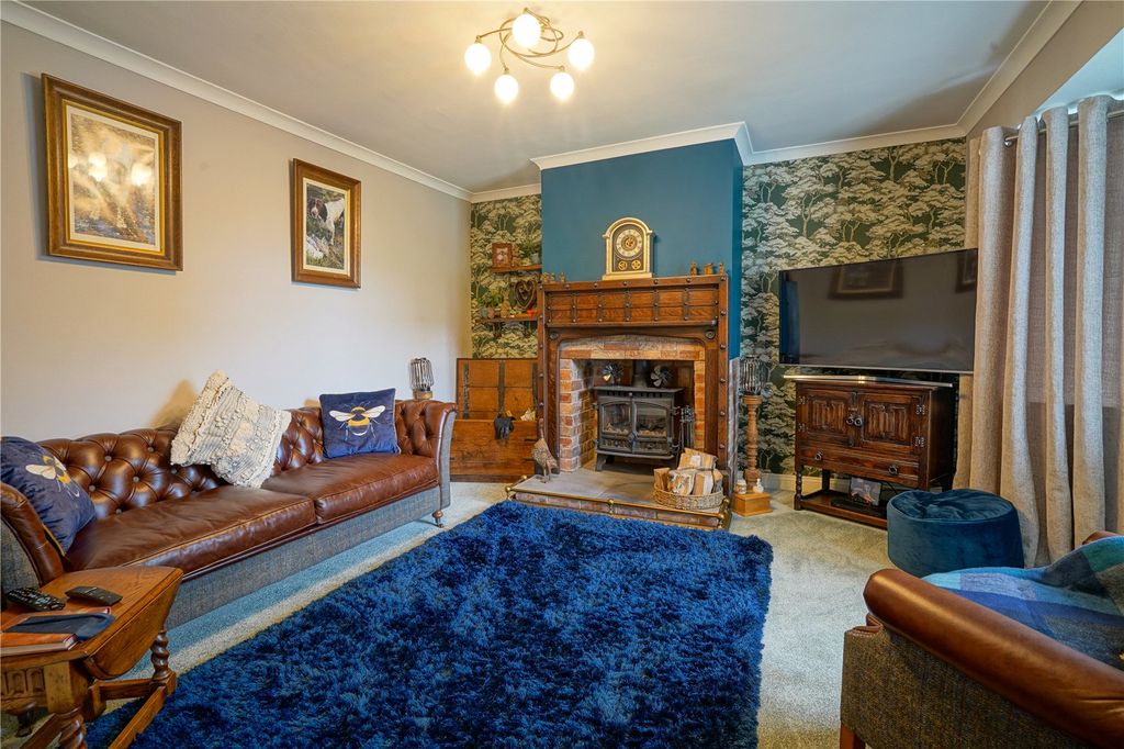 Property photo 2 of 22 Picture No. 12