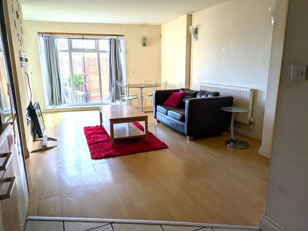 Property photo 2 of 11 Lounge Diner