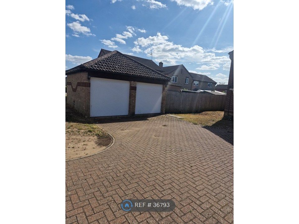 Property photo 2 of 21