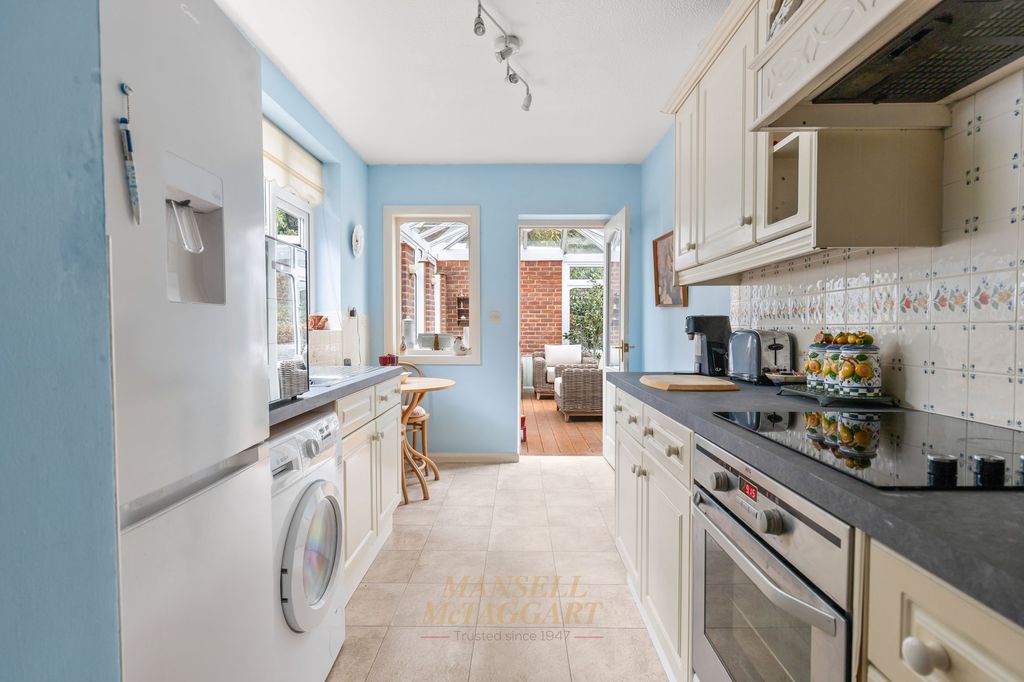 Additional image 9 of 6 bed detached house for saleImberhorne Lane, East Grinstead RH19