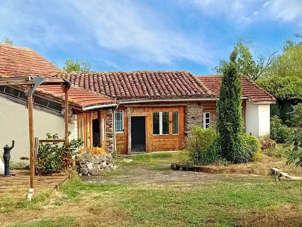 Property photo 2 of 18