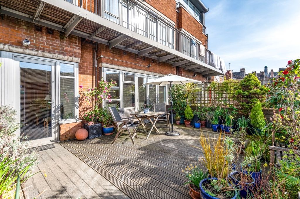 Property photo 3 of 19 823562 (10)