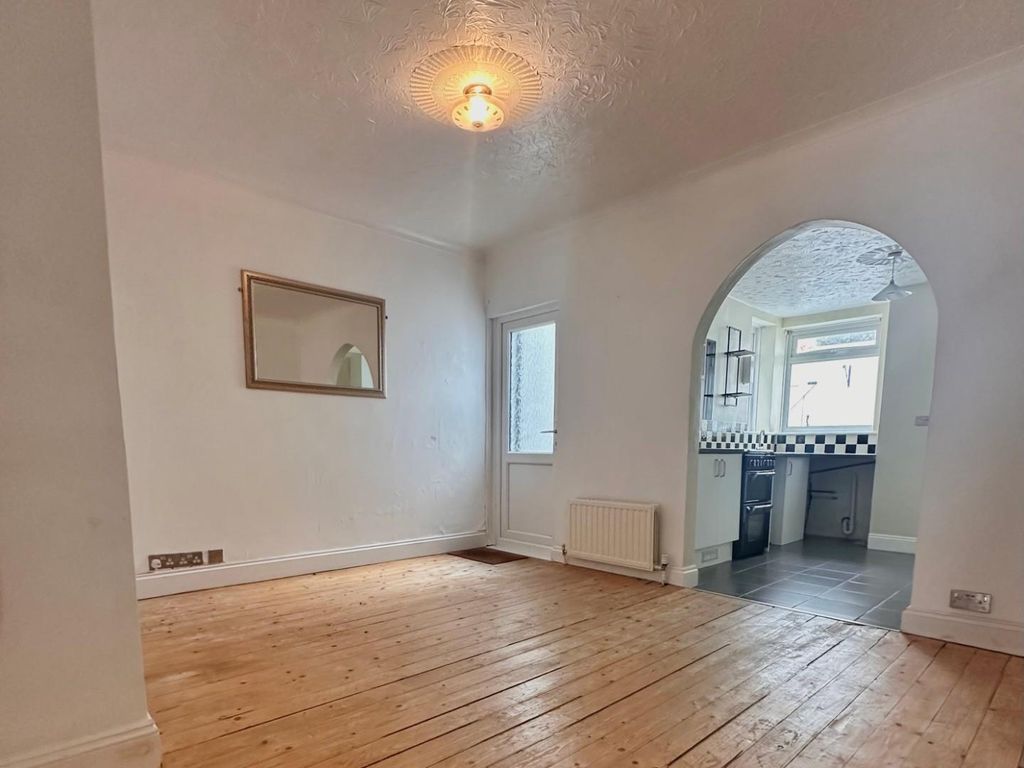 Property photo 2 of 10 1.Jpg