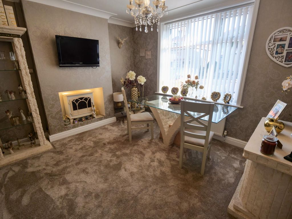 Property photo 3 of 15 Dining Room
