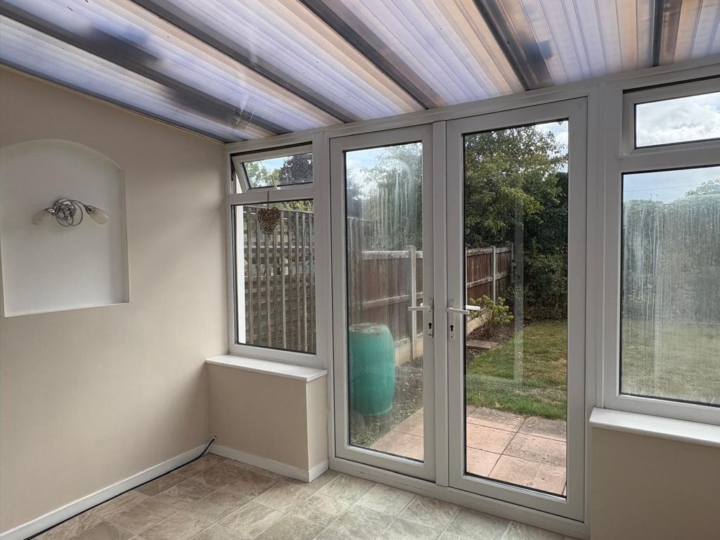 Property photo 3 of 9 Conservatory