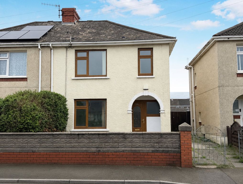 Property photo 1 of 11