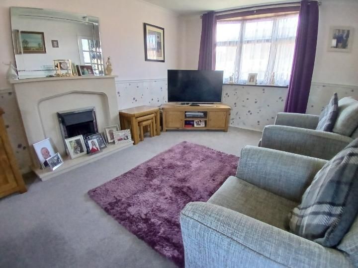 Property photo 2 of 21