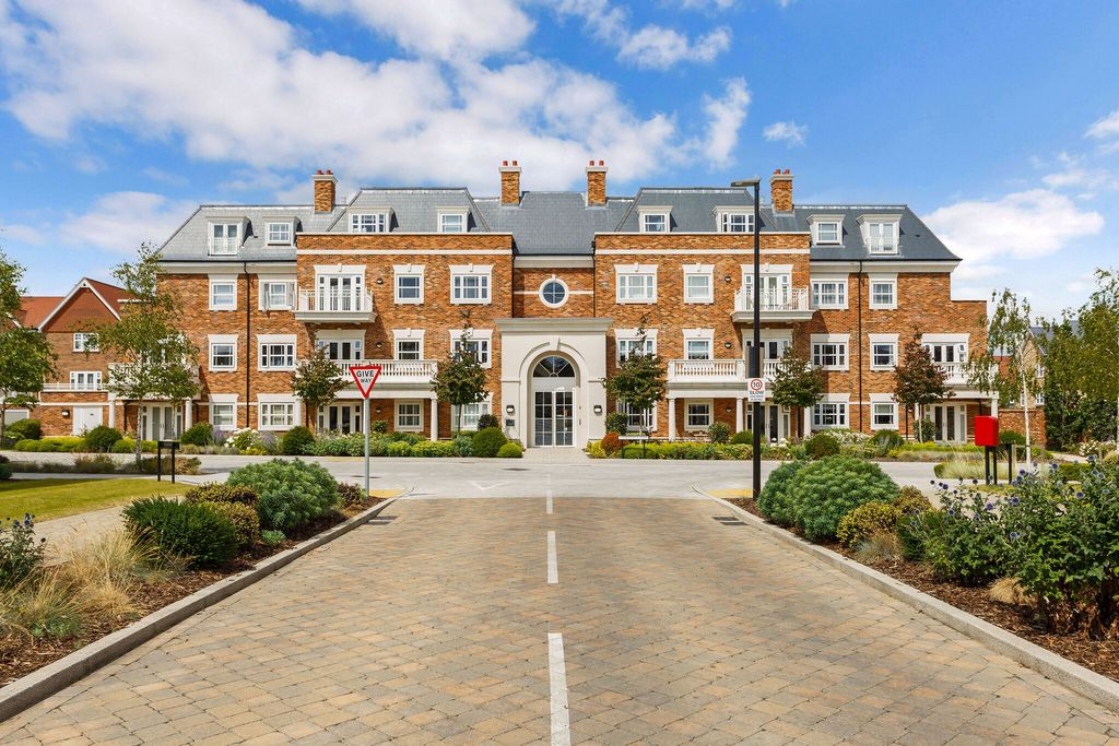 Property photo 1 of 15