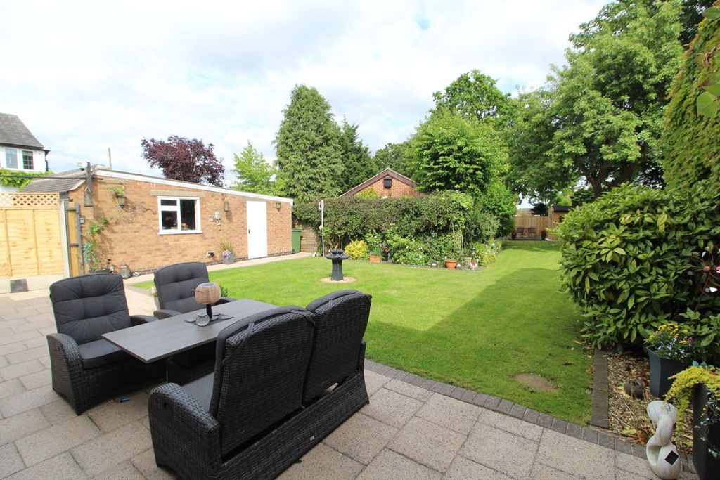 Property photo 2 of 35