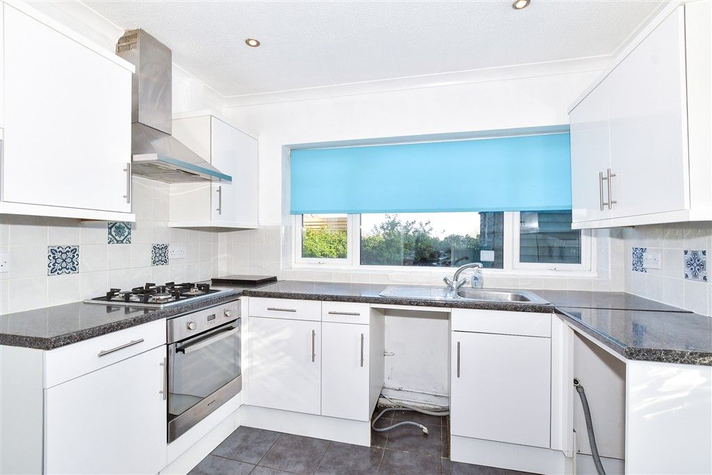 Property photo 3 of 14 Kitchen