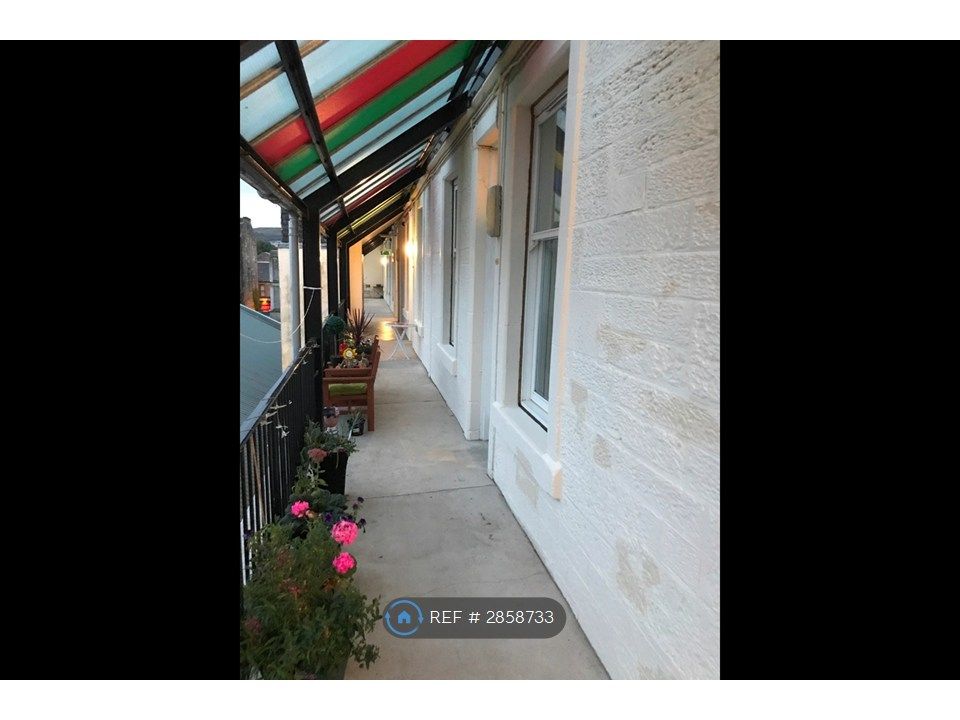 Property photo 2 of 12 Communal Area