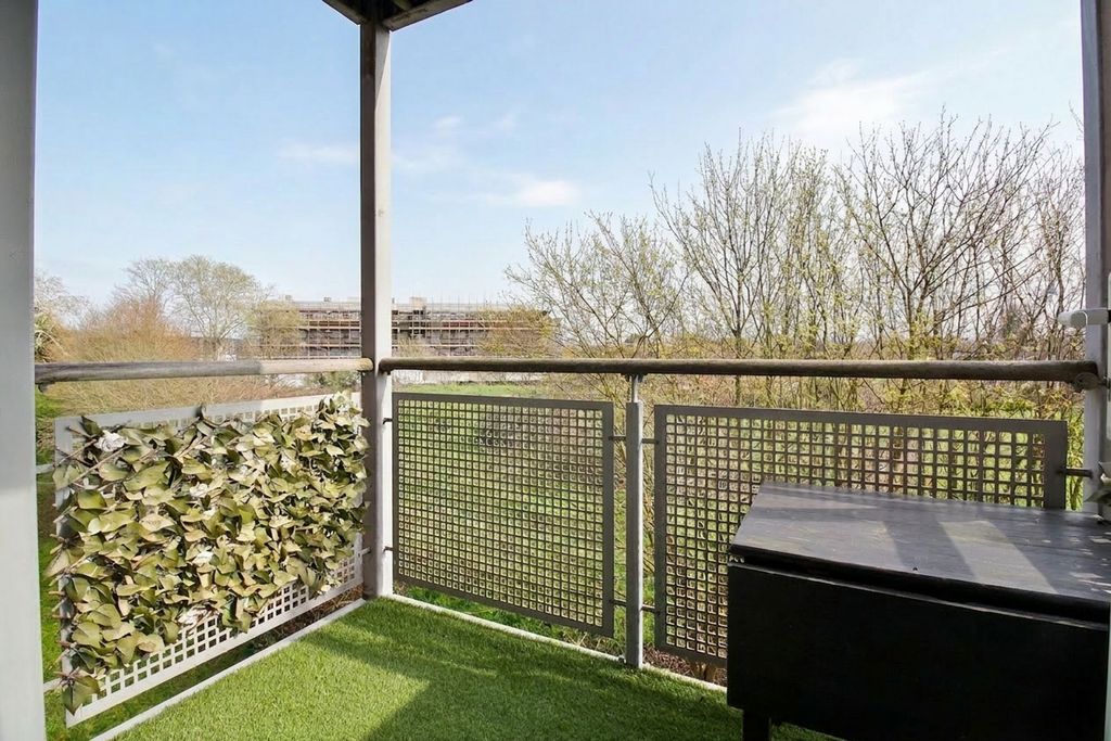 Property photo 3 of 5