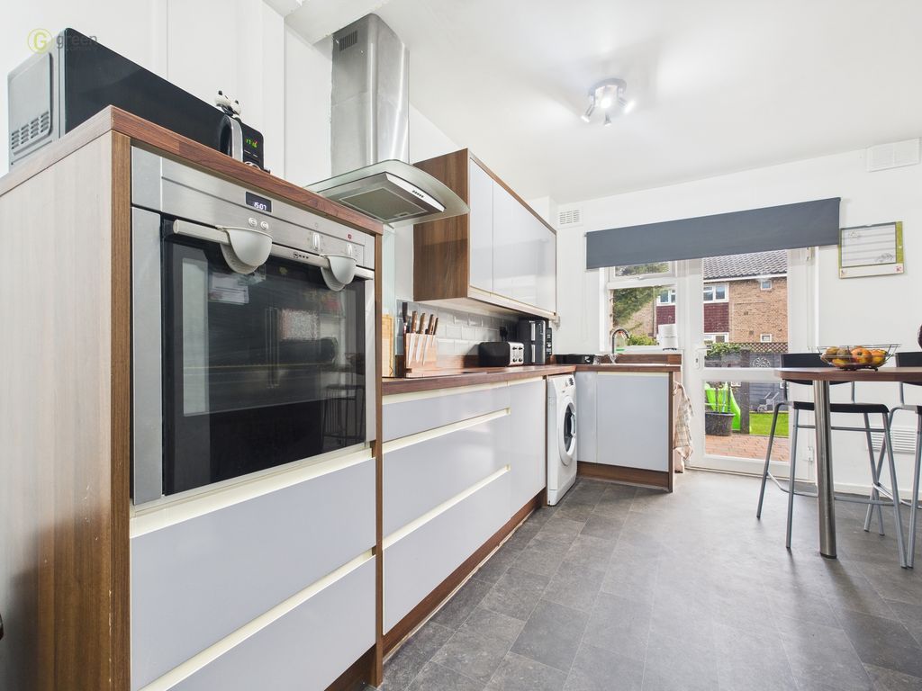 Property photo 3 of 37 Cam01332G0Pr0622Still009