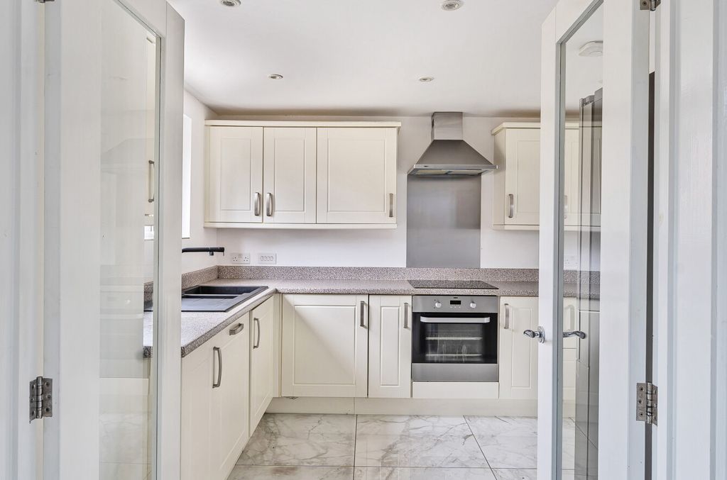 Property photo 2 of 26 106866416