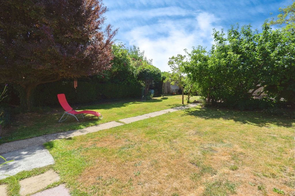 Property photo 2 of 16 Photo