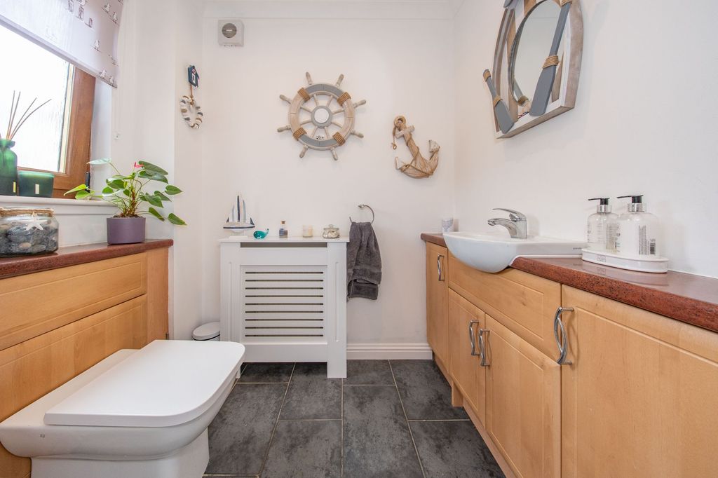 Additional image 15 of 4 bed detached house for sale2 Holmes Court, Broxburn EH52