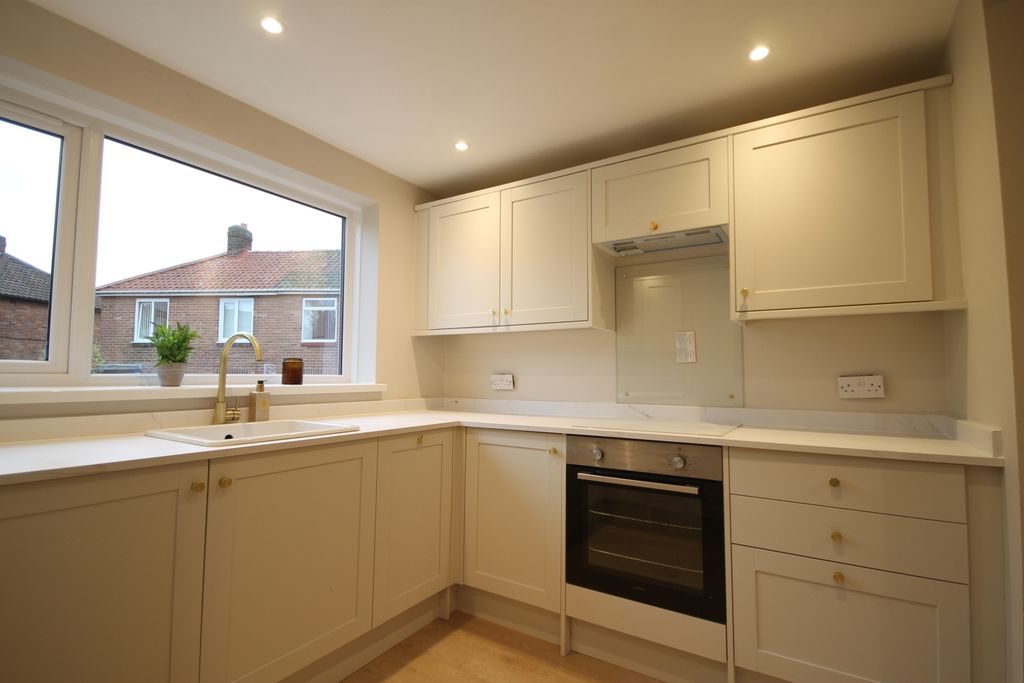 Property photo 3 of 11 Img_8111