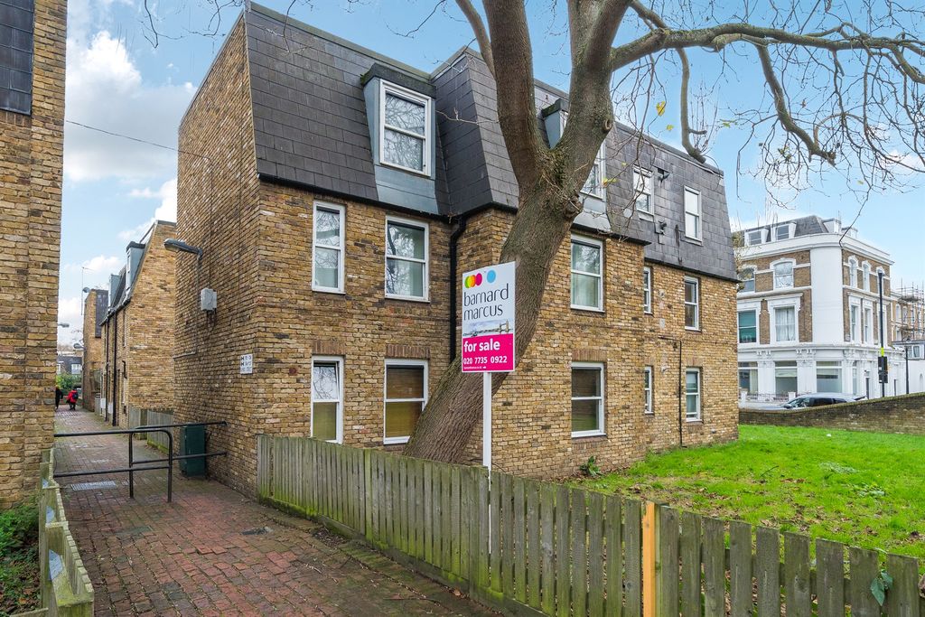 Property photo 1 of 11