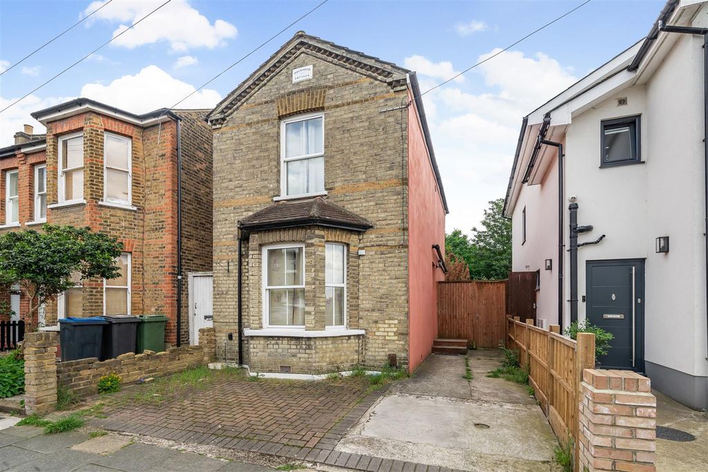 Property photo 1 of 12