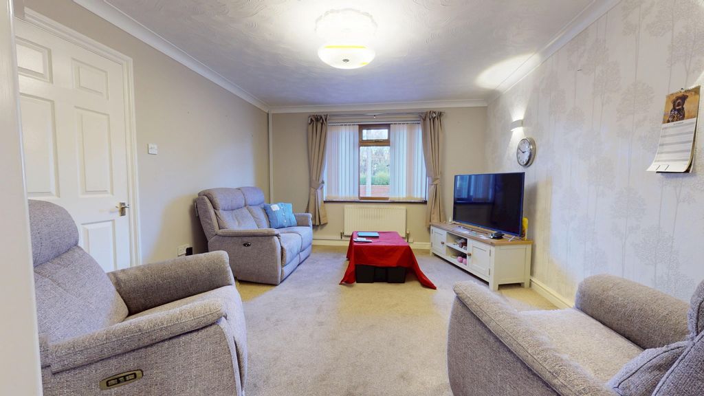 Property photo 2 of 15 4592562