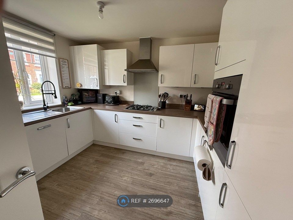 Property photo 2 of 26