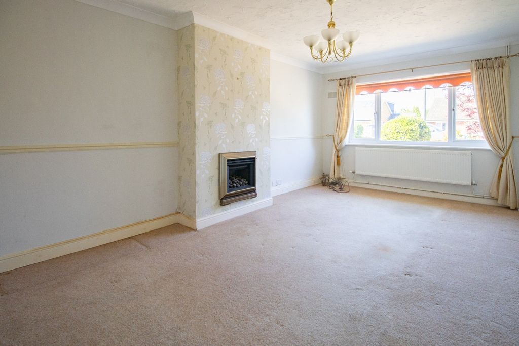 Property photo 3 of 11 3818734