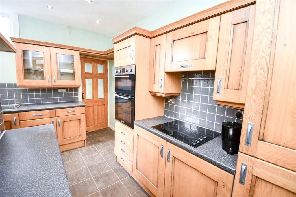 Property photo 3 of 8 Gallery