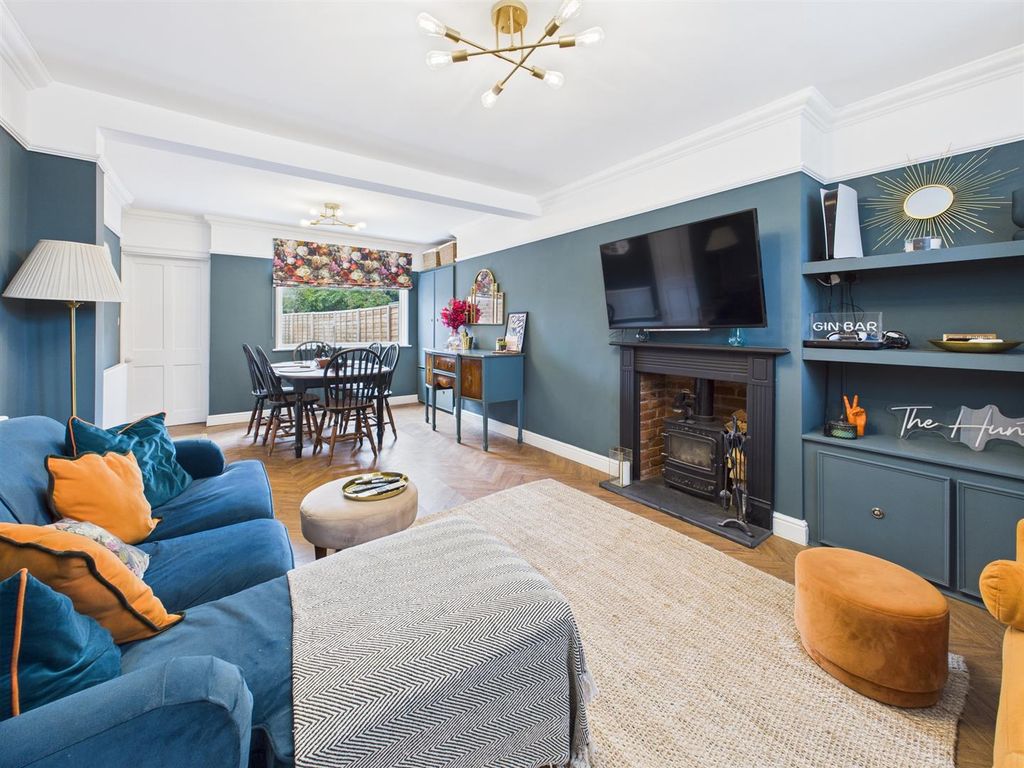 Property photo 2 of 16