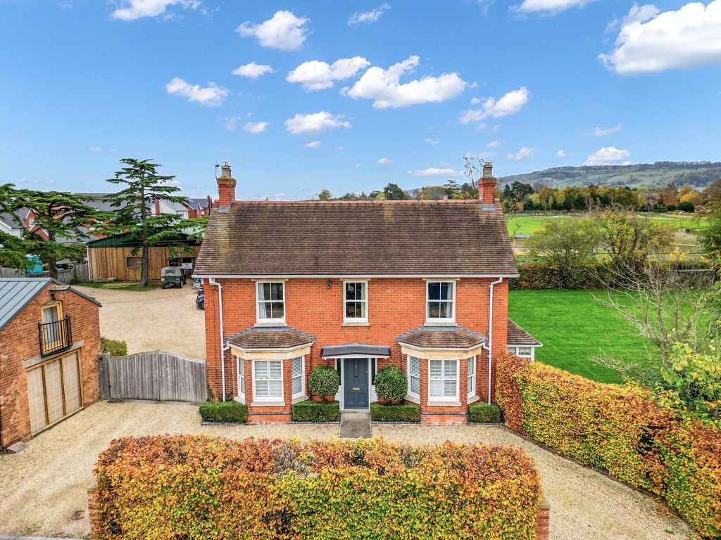 Property photo 1 of 36