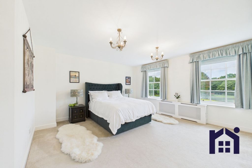 Property photo 3 of 29 Bedroom Two