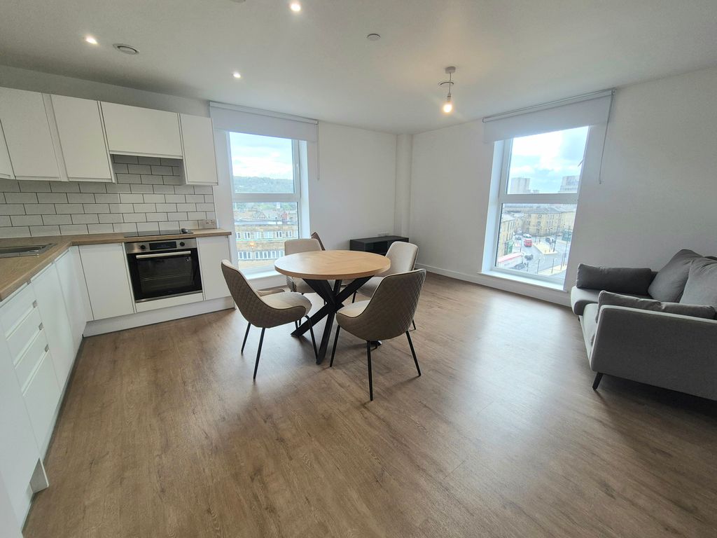 Property photo 2 of 14 Image