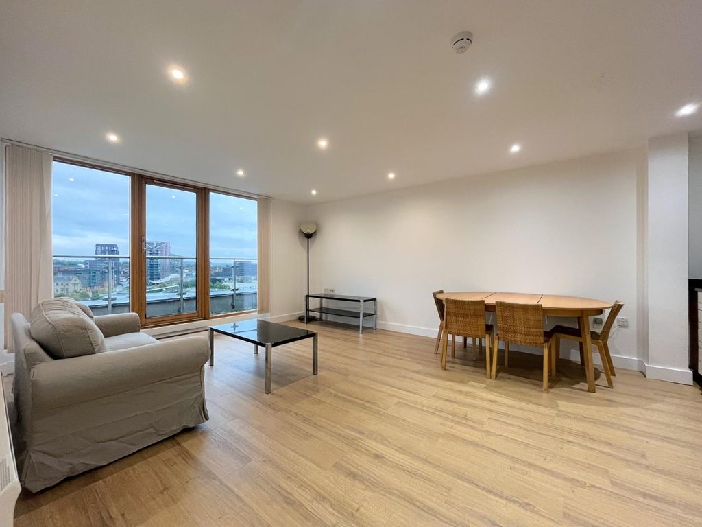 Property photo 3 of 11