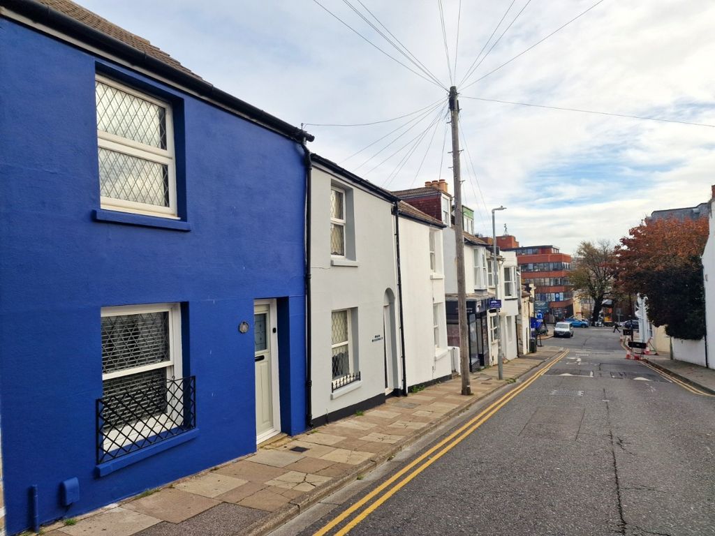 Property photo 2 of 11 4380282