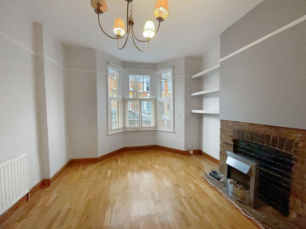 Property photo 2 of 7