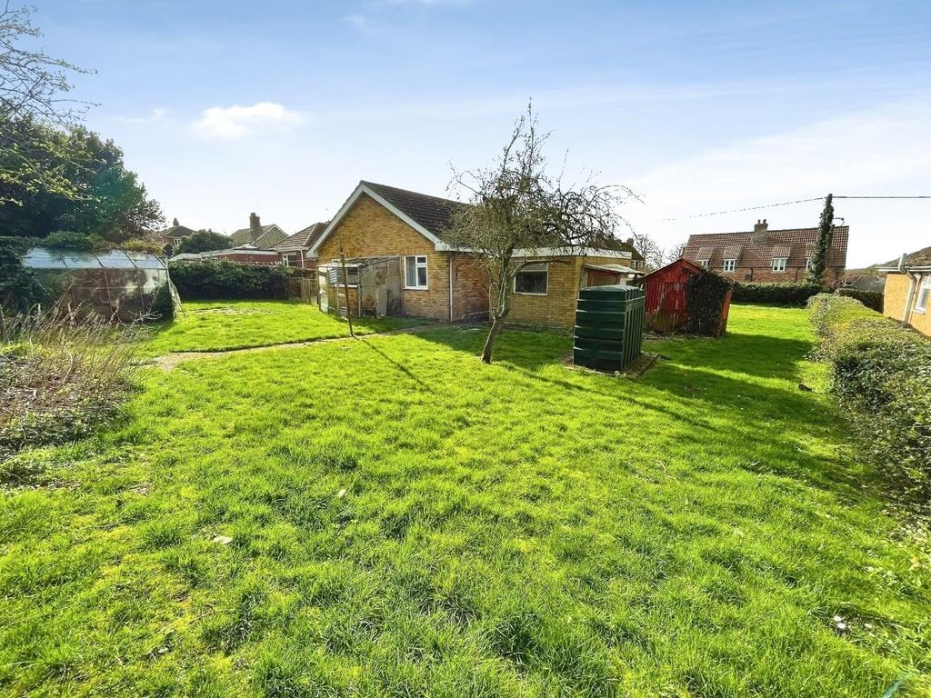 Property photo 3 of 16 1F8898cc-7E1A5560-E67B-433F-B385-B75987822c24.Jpeg