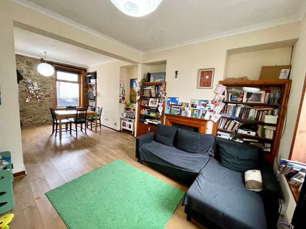 Property photo 2 of 15 Img_2201