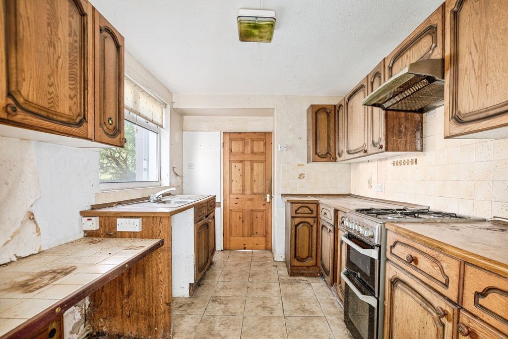 Property photo 3 of 19 Pbox-Img.Jpg