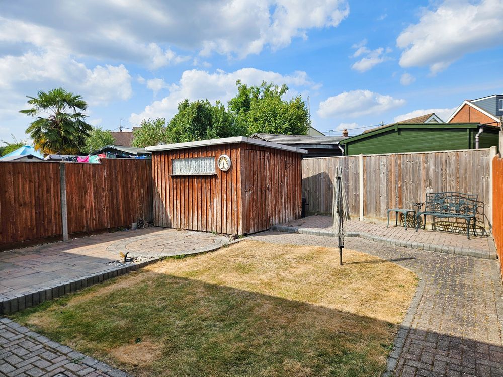 Property photo 2 of 20