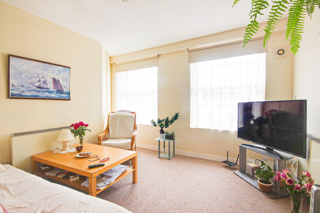 Property photo 1 of 4