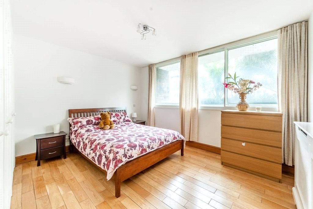 Property photo 1 of 5