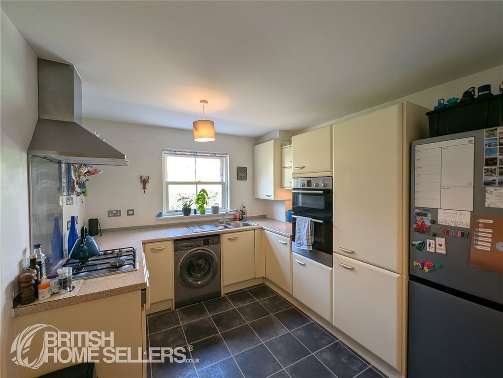 Property photo 2 of 22 Picture No. 16